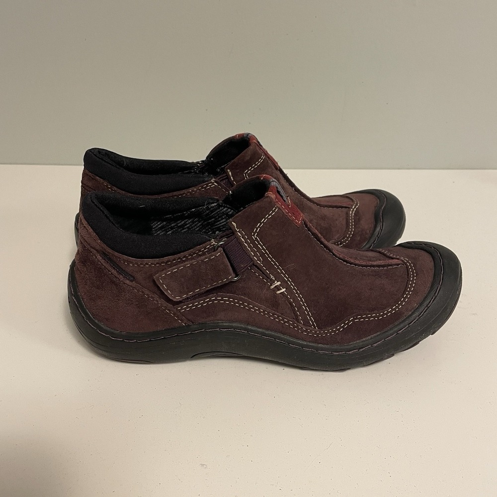 Clarks Women's Burgundy Suede Slip-On Moccasins